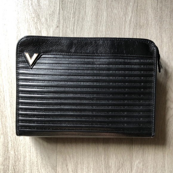 Mario Valentino Handbags - Mario Valentino Clutch (Authentic)